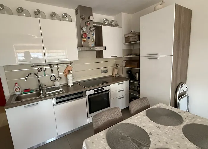 Family Village * Vrh